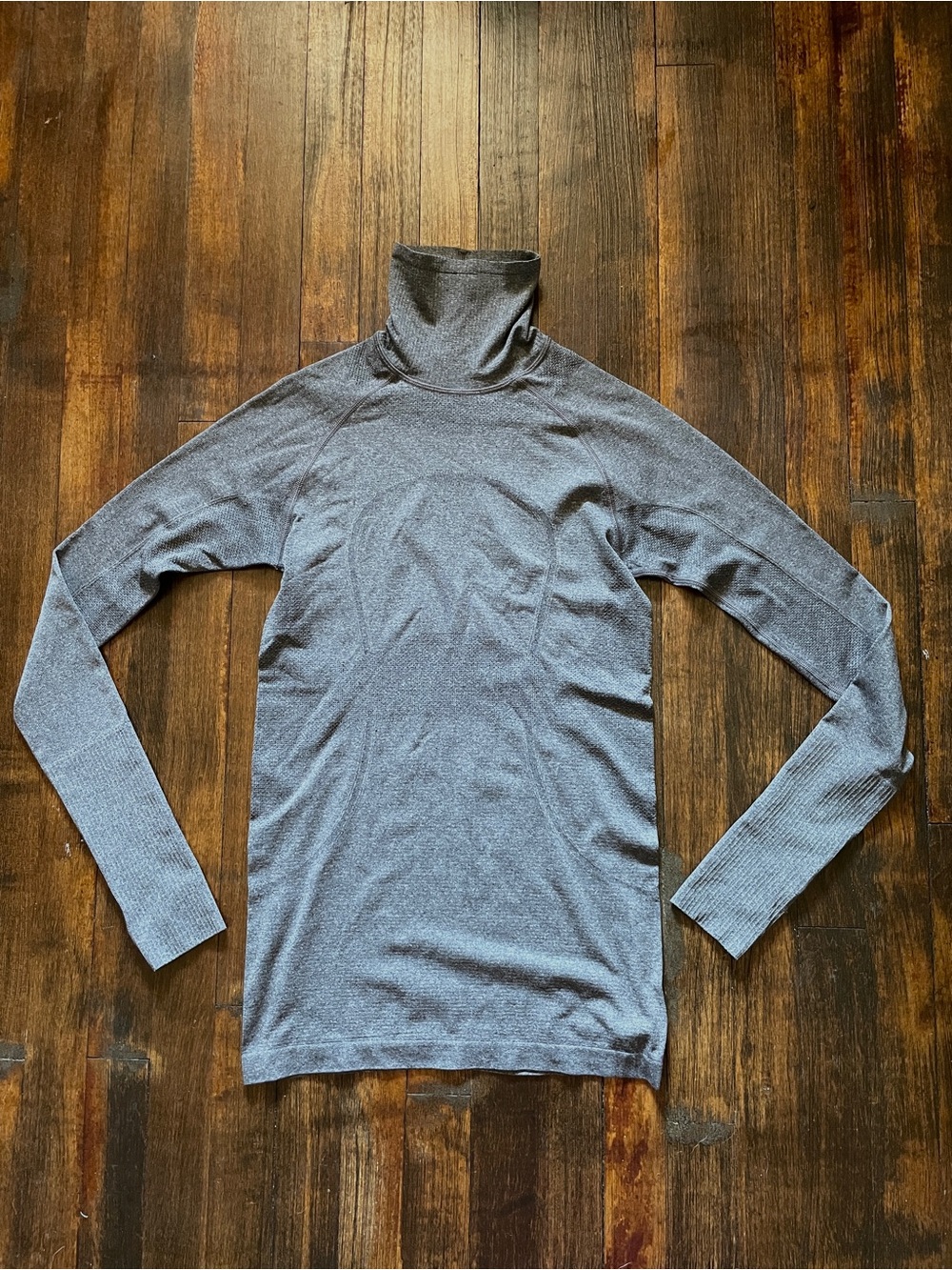 Lululemon turtleneck swiftly long sleeve gray size 6